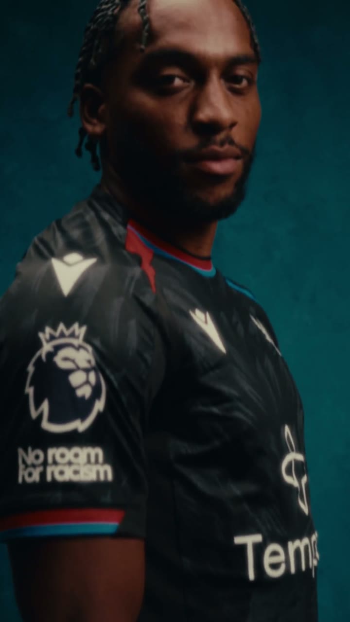 Quinten Timber in het shirt van Crystal Palace